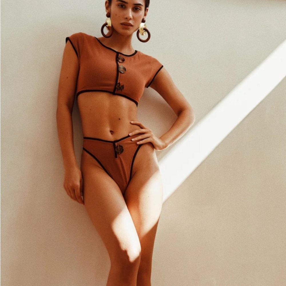 SAME LOS ANGELES Grace Button Tank Bikini Top & High Waist Bottoms Sienna/Black